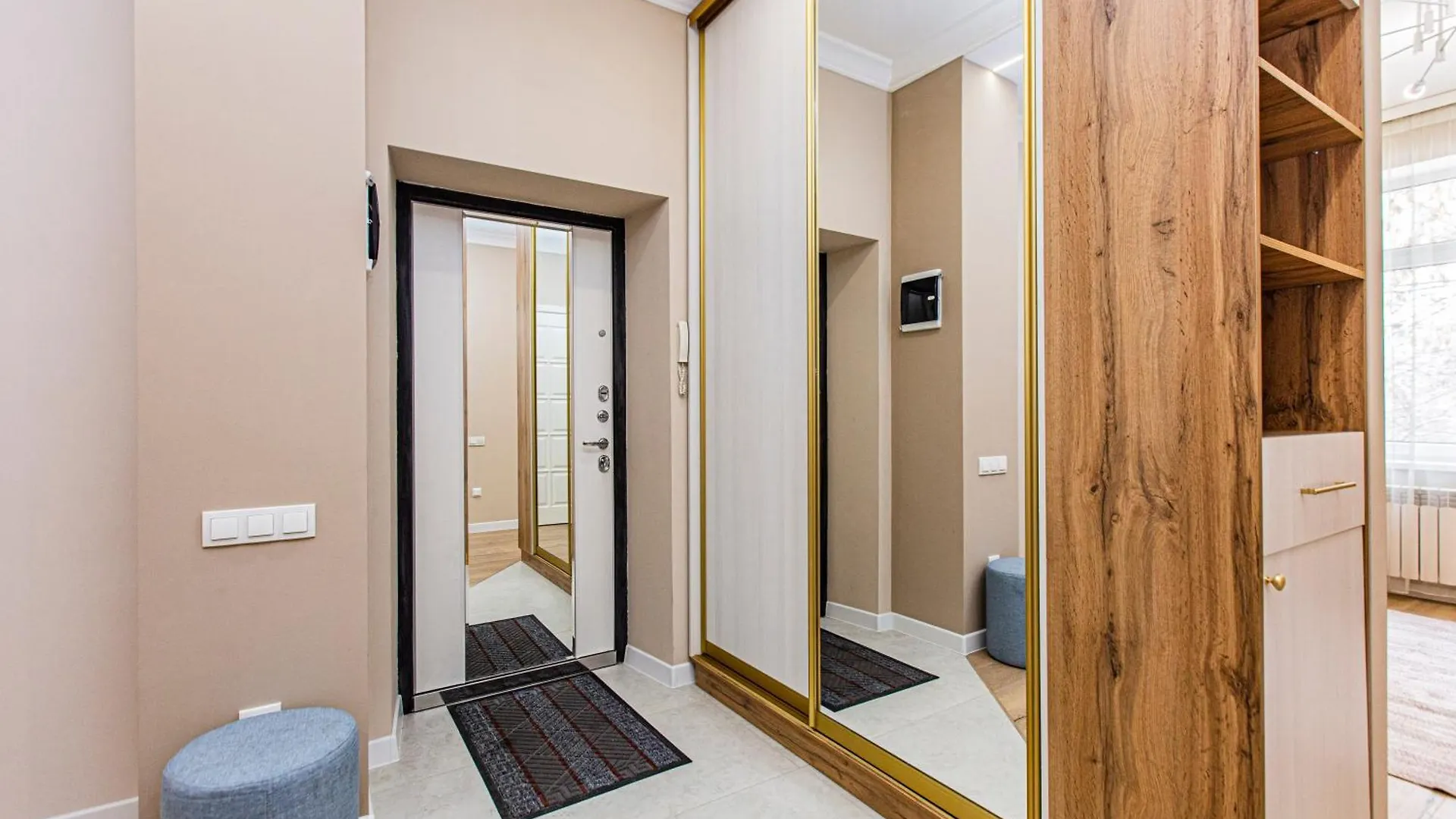 Просторная 3Х Комнатная Квартира В Центре Алматы 0*, Almaty Kazakistan